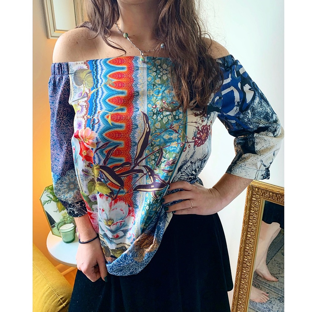 Vibrant 💐Floral S/M Stretch Silky Top